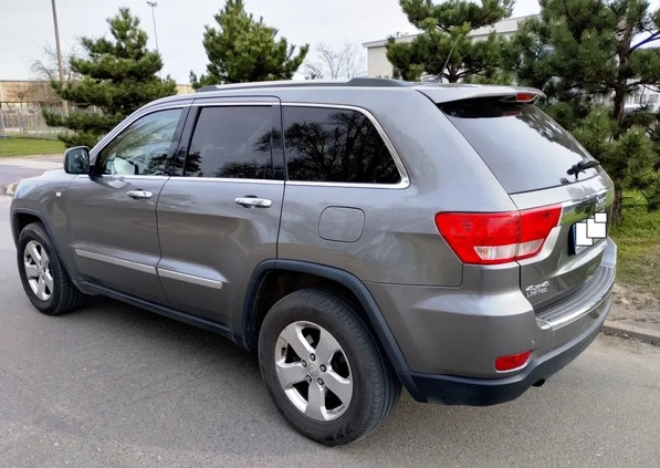 Jeep Grand Cherokee cena 54900 przebieg: 244900, rok produkcji 2012 z Łódź małe 631
